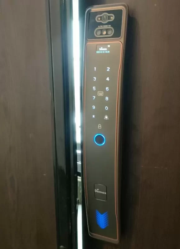 Khóa thông minh DEMAX SL918 AC tiêu chuẩn Đức 14 Khóa thông minh DEMAX SL918 AC tiêu chuẩn Đức