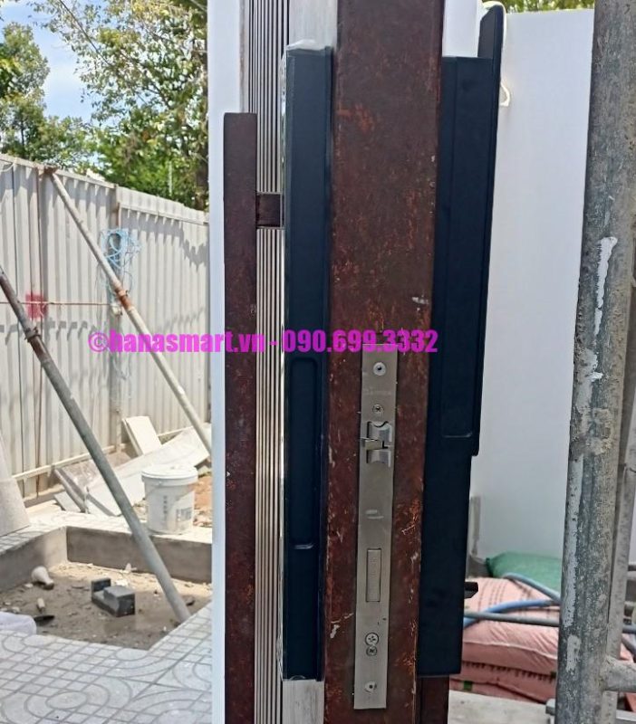 Khóa vân tay DEMAX SL808 BL CNC APP WIFI tiêu chuẩn Đức 17 Khóa vân tay DEMAX SL808 BL CNC APP WIFI tiêu chuẩn Đức