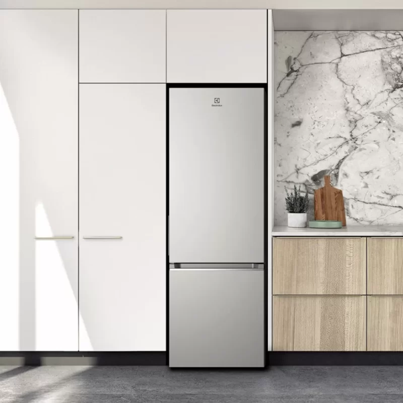 Tủ lạnh ELECTROLUXE BB3702K-A 2 Tủ lạnh ELECTROLUXE BB3702K-A