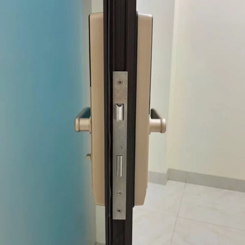 Khóa cửa nhôm GIOVANI GSL-582G 16 Khóa cửa nhôm GIOVANI GSL-582G