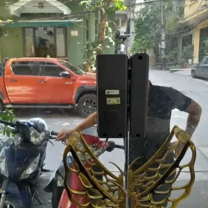 Khóa cửa kính Kassler KL-589 APP, REMOTE tiêu chuẩn Đức - khoa cua kinh kassler kl 589 app remote 2