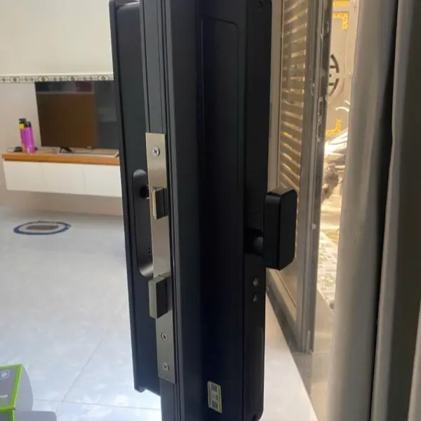 Khóa vân tay cửa nhôm Kassler KL-599 AT BLACK APP, REMOTE tiêu chuẩn Đức 13 Khóa vân tay cửa nhôm Kassler KL-599 AT BLACK APP, REMOTE tiêu chuẩn Đức