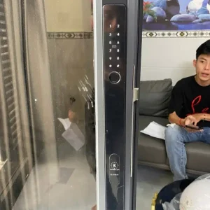 Khóa vân tay cửa nhôm Kassler KL-599 AT BLACK APP, REMOTE tiêu chuẩn Đức - khoa van tay kassler kl 599 at black app remote 2