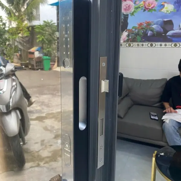 Khóa vân tay cửa nhôm Kassler KL-599 AT BLACK APP, REMOTE tiêu chuẩn Đức 12 Khóa vân tay cửa nhôm Kassler KL-599 AT BLACK APP, REMOTE tiêu chuẩn Đức
