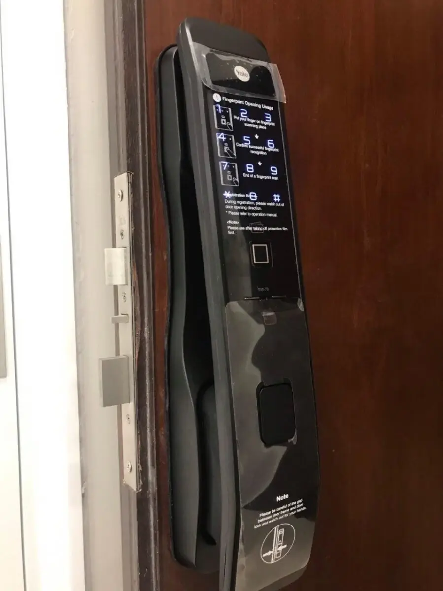 KHÓA ĐIỆN TỬ YALE YMI70A MB 3 KHÓA ĐIỆN TỬ YALE YMI70A MB