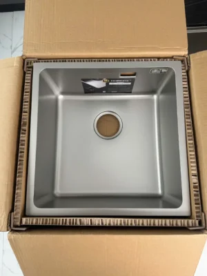CHẬU RỬA BÁT 1 HỐ NOBINOX ARVO V444 TẶNG KÈM VÒI